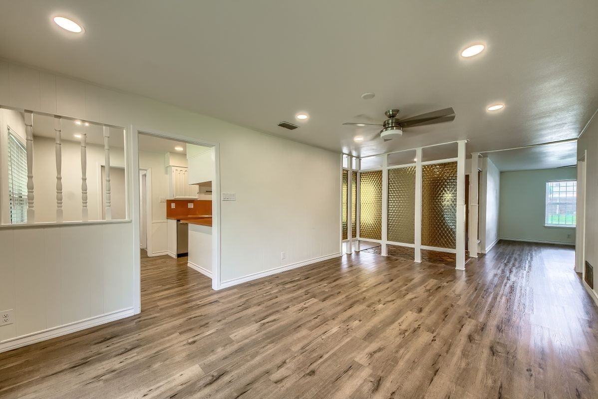 3106 Manila Dr - Photo 3 of 27