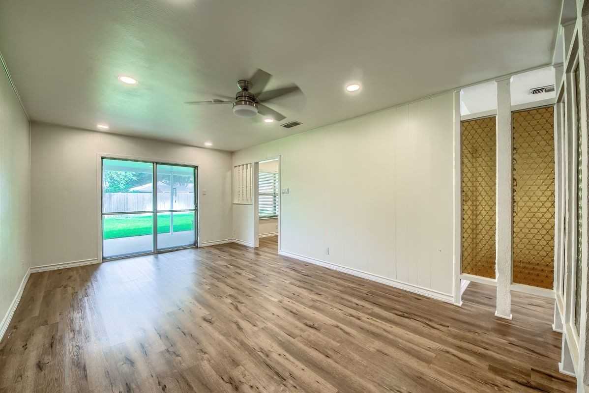 3106 Manila Dr - Photo 6 of 27
