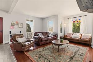 featured image of 22 Summer St