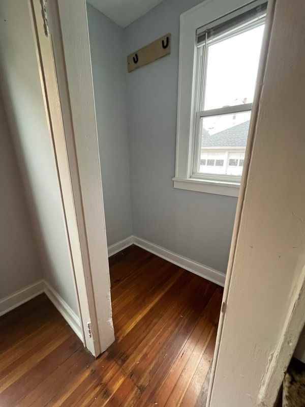 415 Willow St - Photo 4 of 25