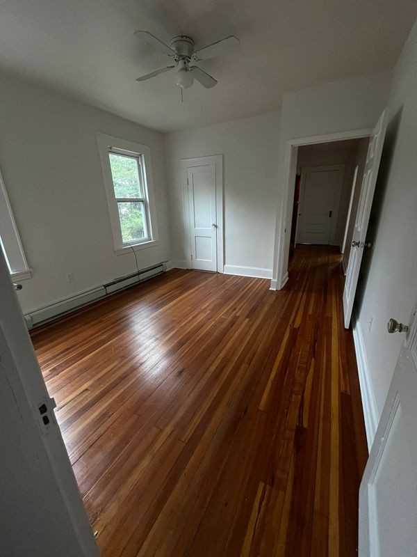 417 Willow St - Photo 5 of 29
