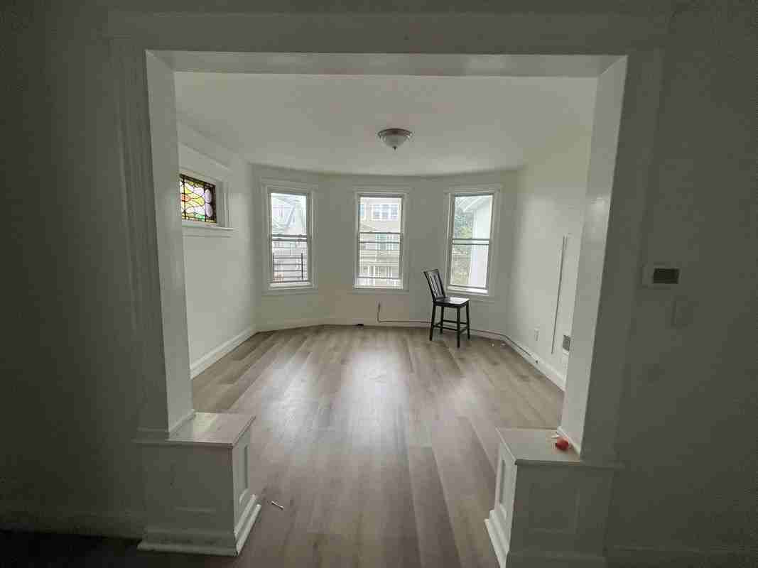 200 French St - Photo 7 of 20