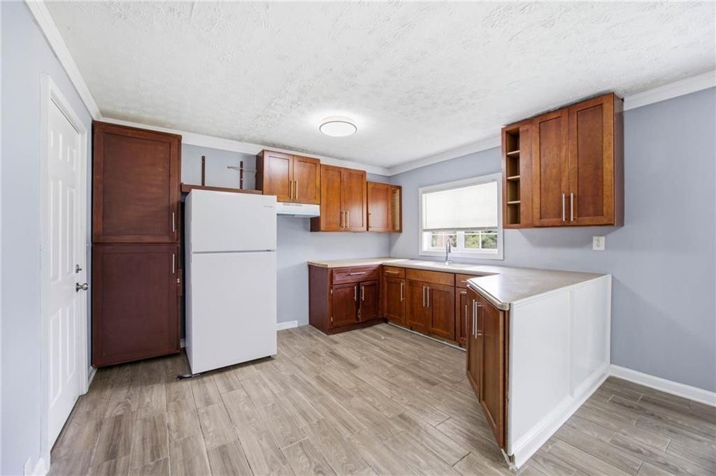 421 E Crogan St - Photo 5 of 20