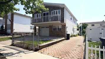 featured image of 79 Longdale St