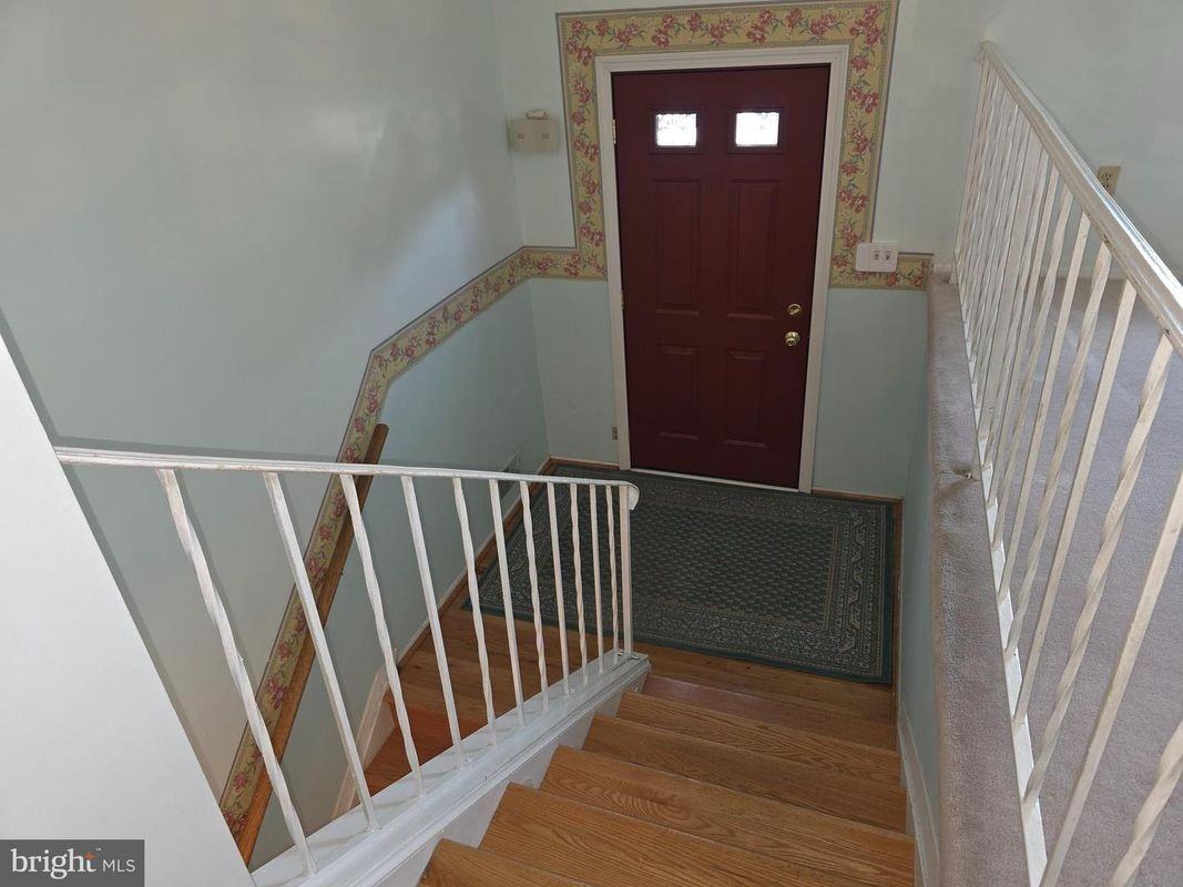 3301 Heidi Ln - Photo 2 of 25