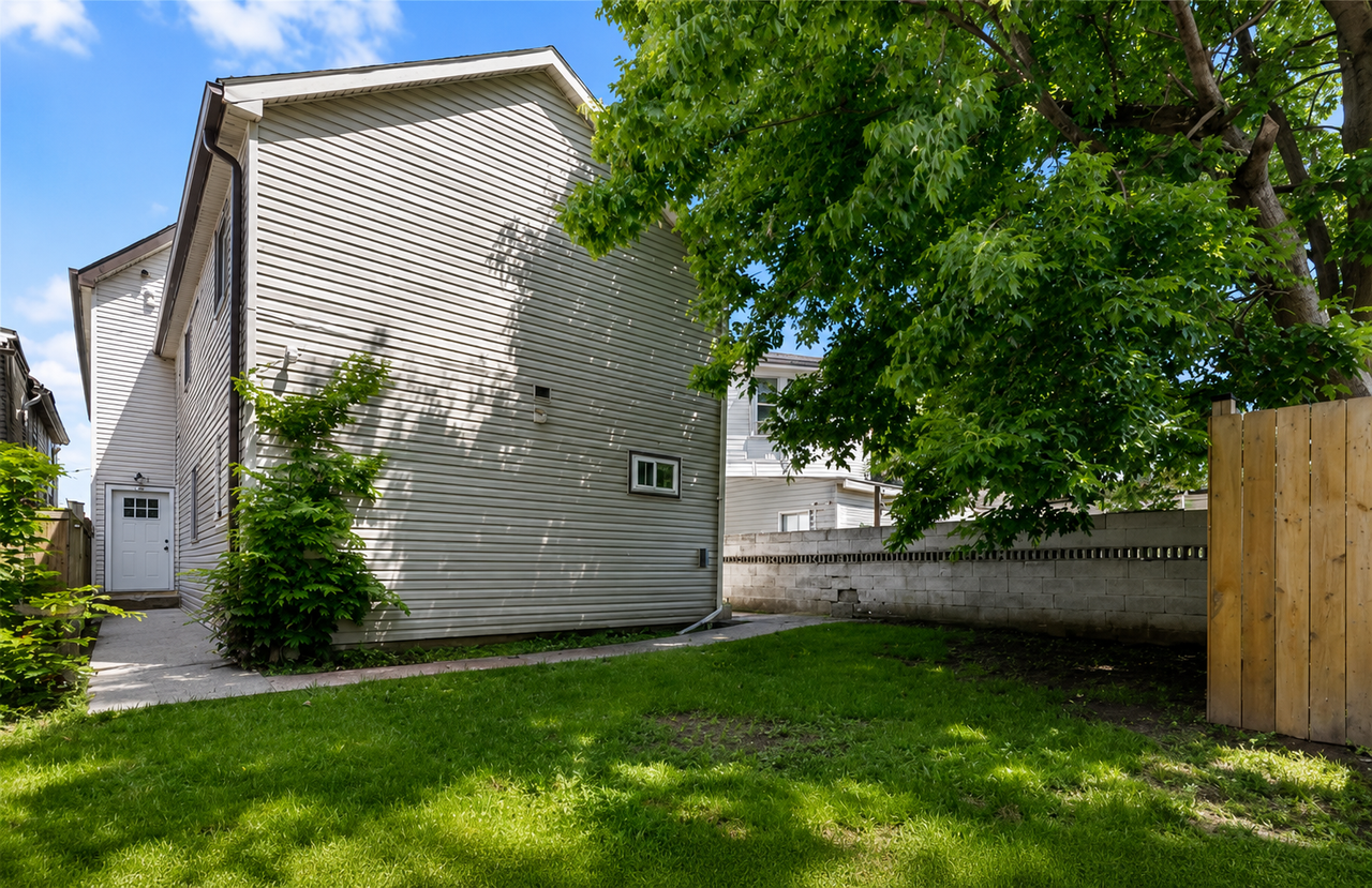 235 Hamilton Rd #3 - Photo 7 of 10