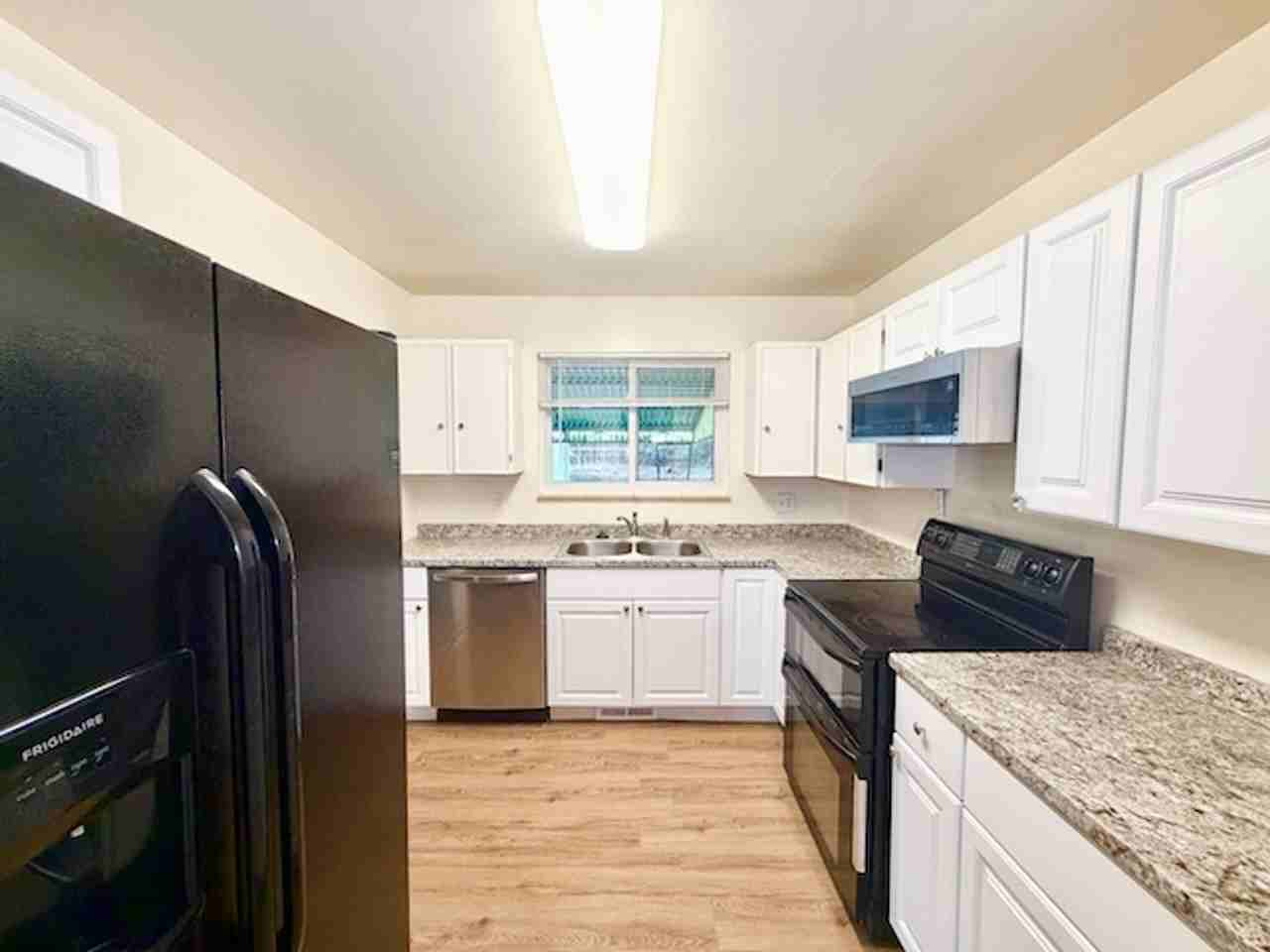 387 S Queen Cir - Photo 5 of 32