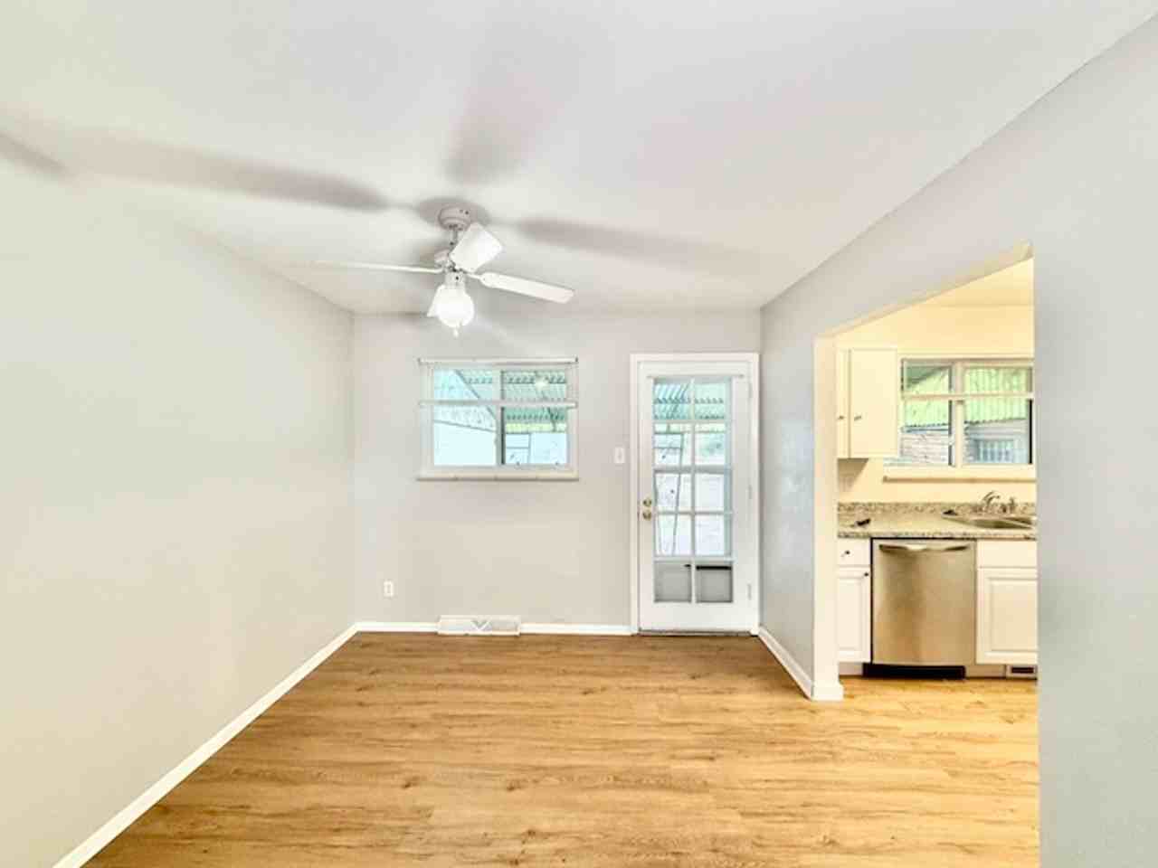 387 S Queen Cir - Photo 6 of 32