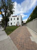 921 N W Knoll Dr - Photo 1 of 1