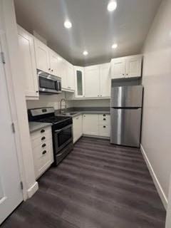 921 N W Knoll Dr - Photo 3 of 10
