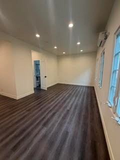 921 N W Knoll Dr - Photo 7 of 10