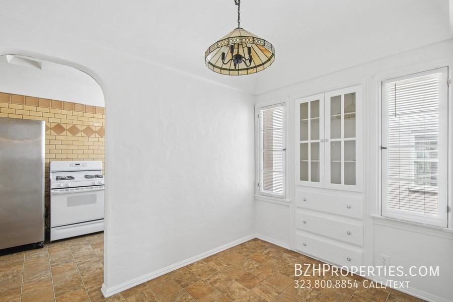 9221 Alcott St - Photo 7 of 24
