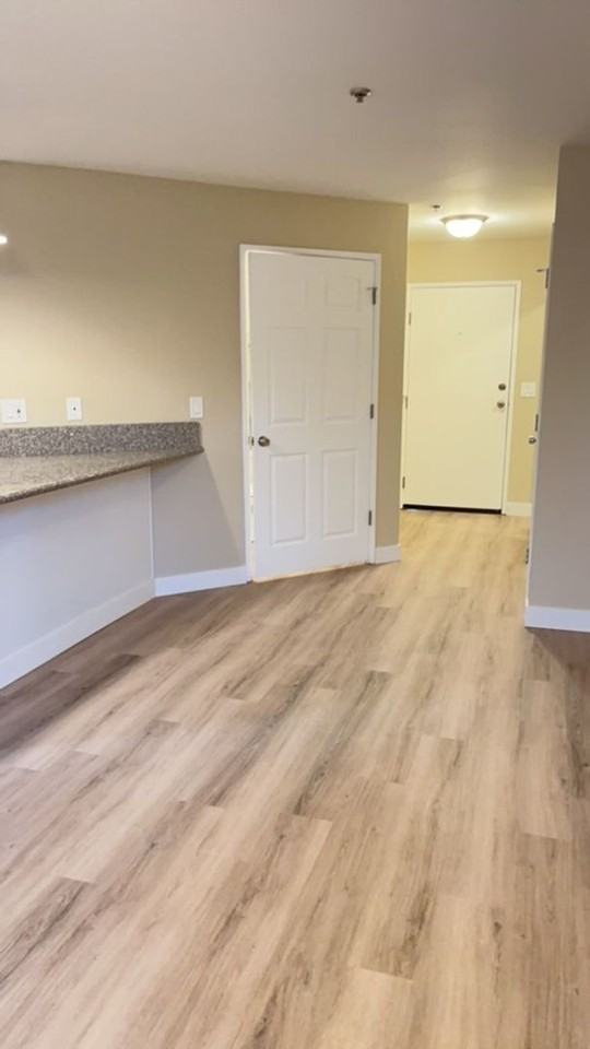 121 Nw 21st St #1 - Photo 4 of 8