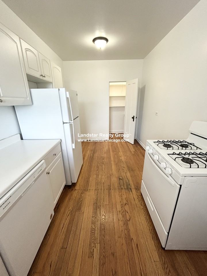 4318 North Spaulding Avenue #2 - Photo 4 of 14