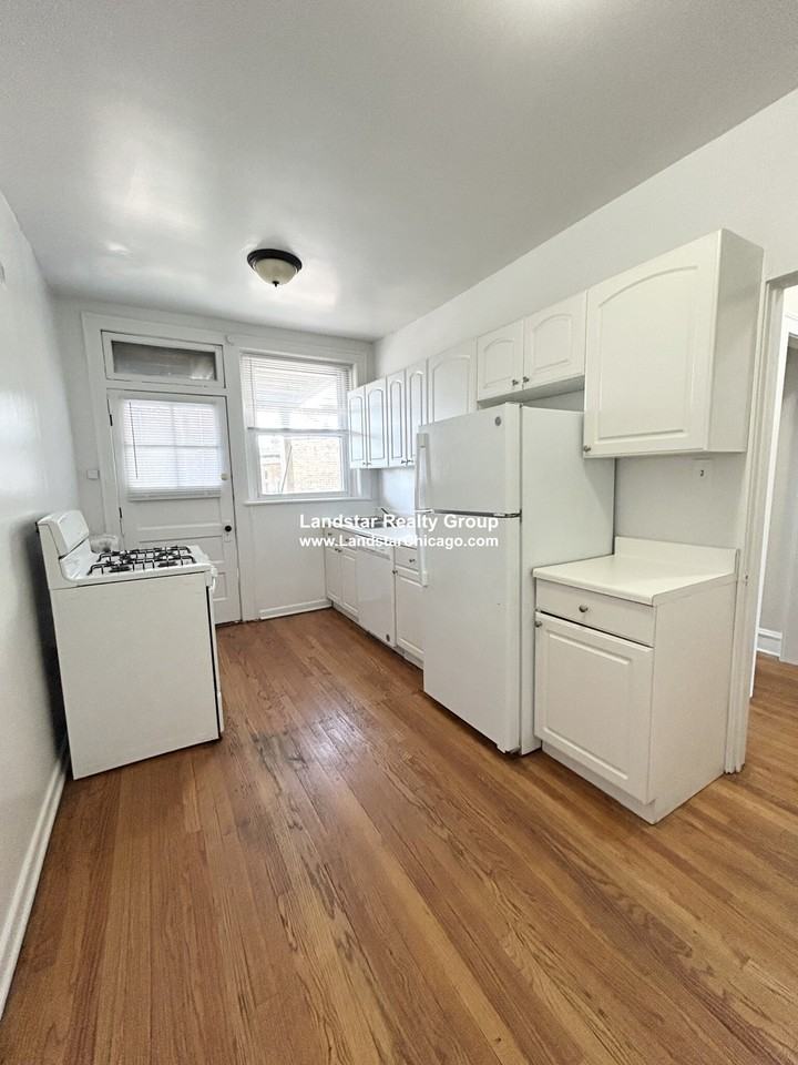 4318 North Spaulding Avenue #2 - Photo 3 of 14
