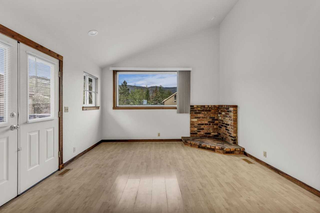 2320 Calumet Cir #B - Photo 6 of 23