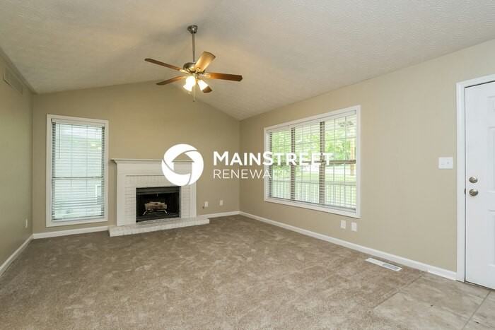 6671 Emily Ln - Photo 3 of 15