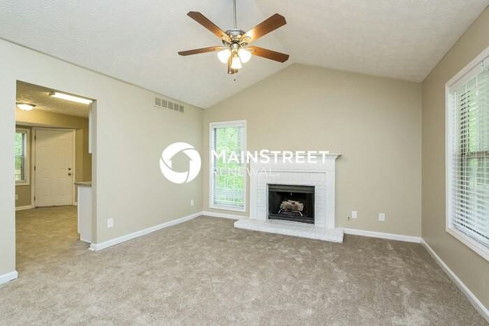 6671 Emily Ln - Photo 4 of 15