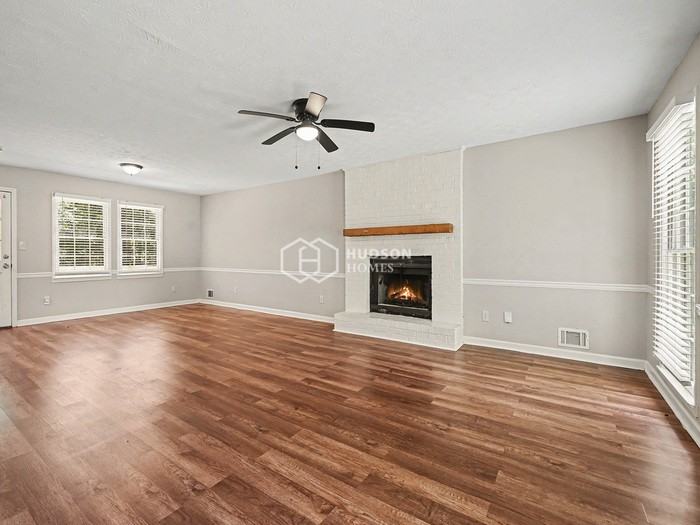 4186 Castle Gate Ct - Photo 5 of 20