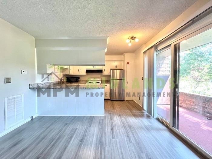 621 Henderson St - Photo 5 of 22