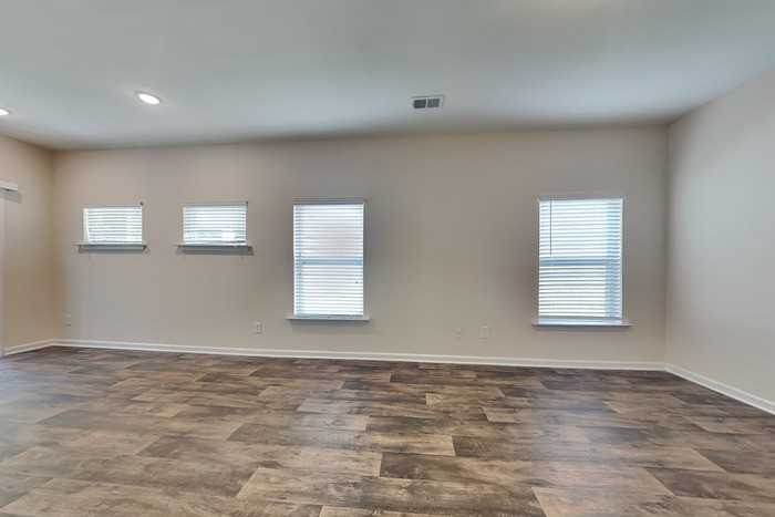 232 Jimmy Love Ln - Photo 5 of 24