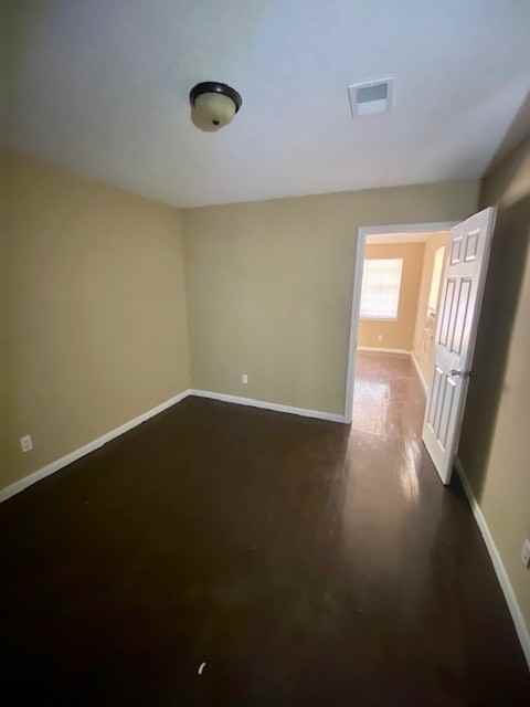 2117 Hunter Ave - Photo 3 of 8