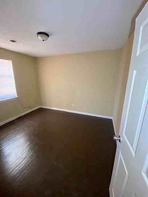 2117 Hunter Ave - Photo 5 of 8