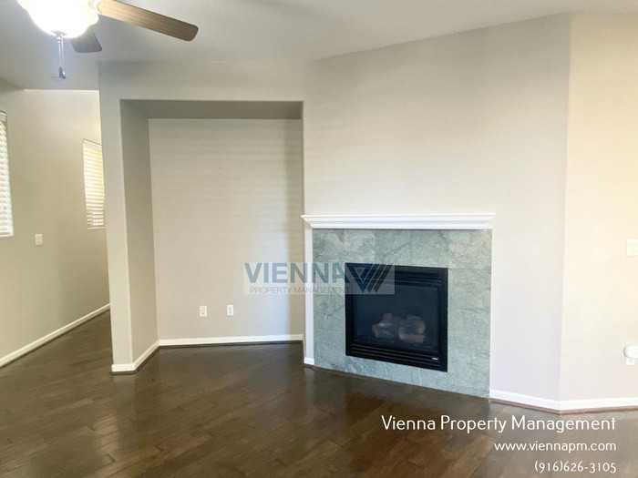 131 Candela Cir - Photo 4 of 30