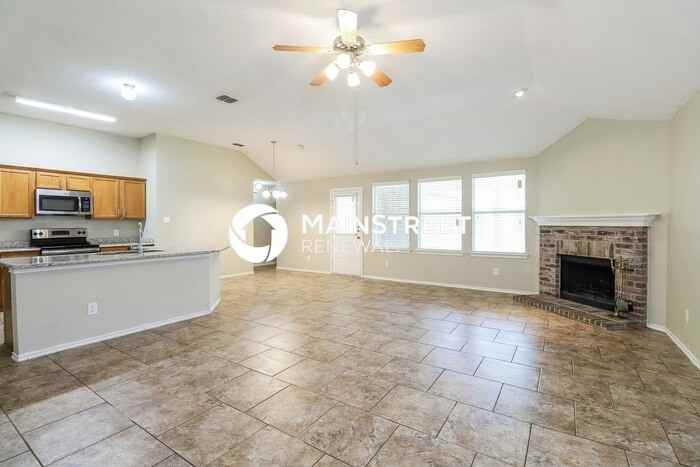 110 Greenfield Trl - Photo 3 of 14