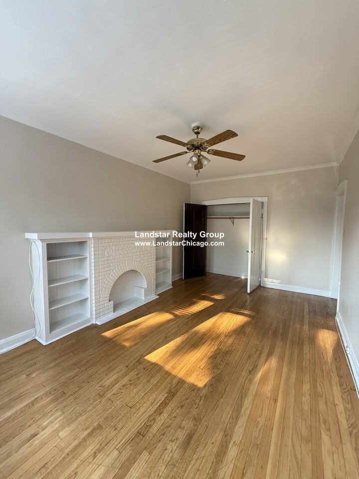 4109 North Spaulding Avenue #3
