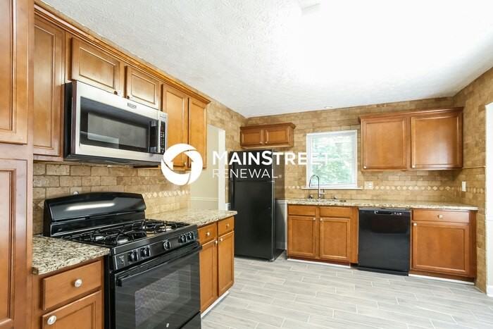 403 Hobo Ln - Photo 5 of 17