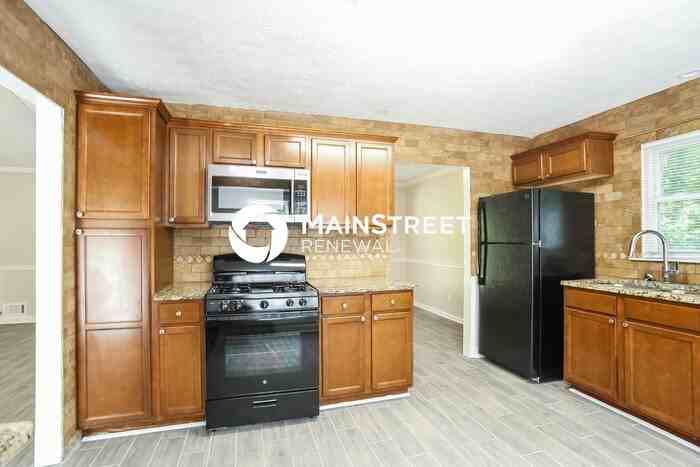 403 Hobo Ln - Photo 6 of 17