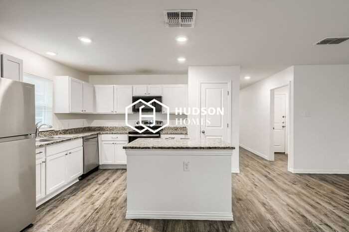 2618 Dahlgreen Ave - Photo 5 of 14