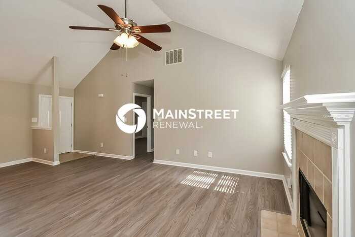 1367 Camrose Ct - Photo 4 of 16
