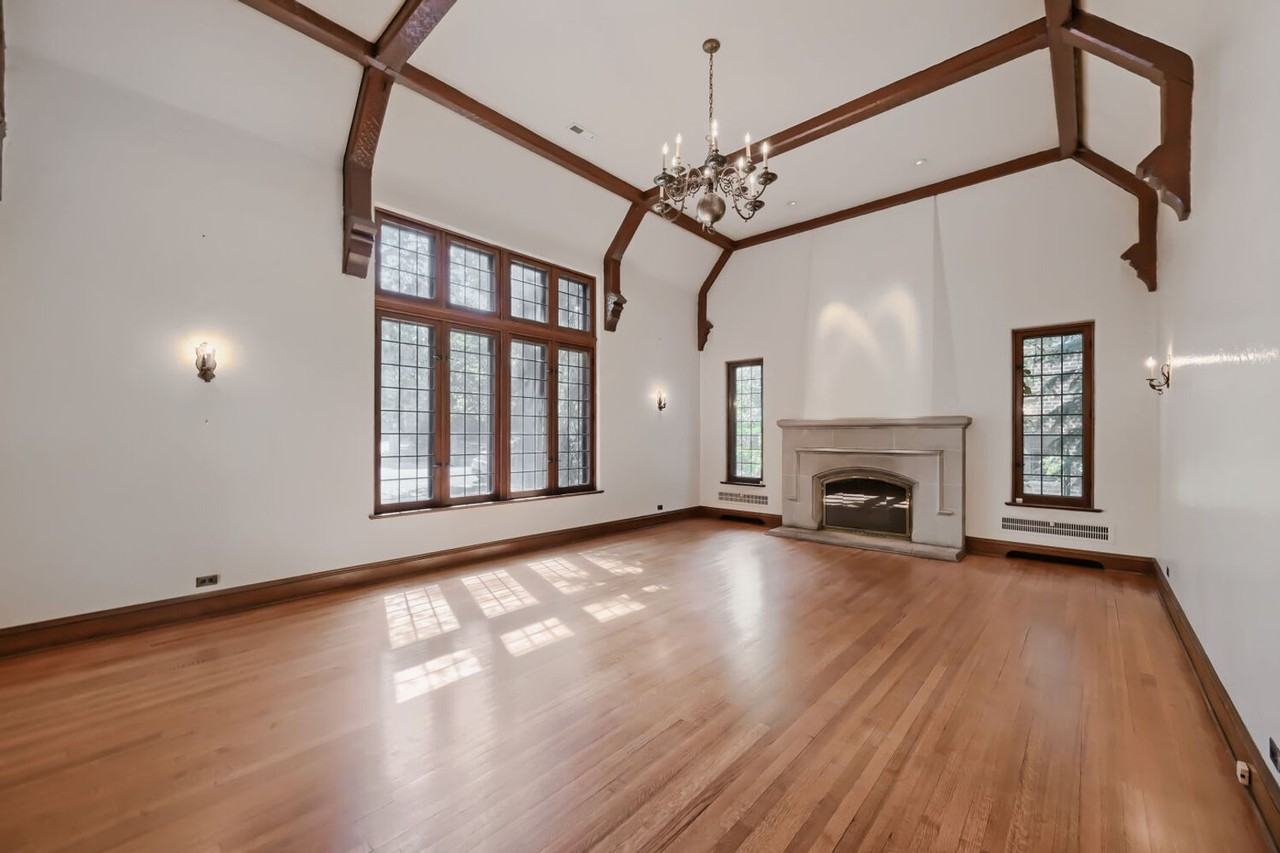 125 Gaylord St - Photo 3 of 38