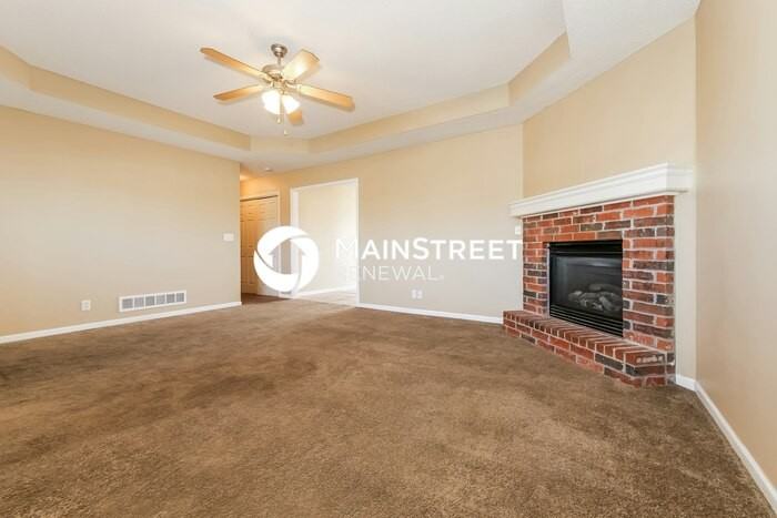 735 Seminole Ct - Photo 5 of 16