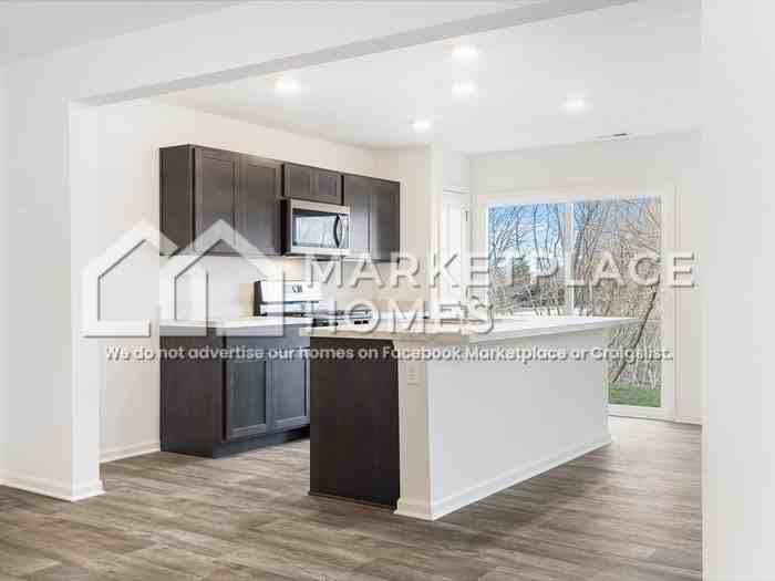 327 Monte Carlo Way - Photo 3 of 33