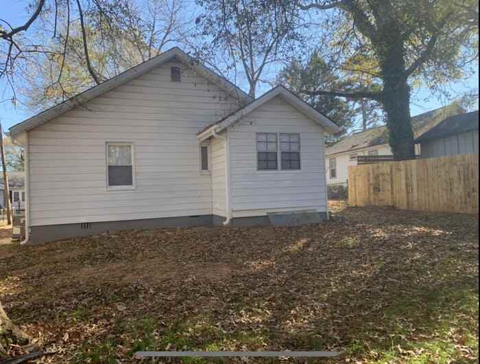 113 Alice St - Photo 3 of 20
