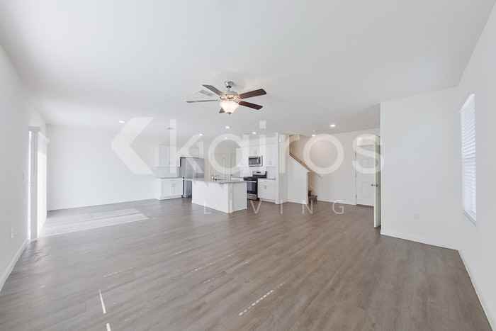 32048 Katelin Cir - Photo 2 of 25