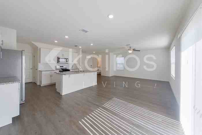 32048 Katelin Cir - Photo 5 of 25