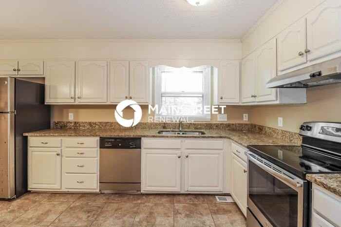 3012 Manchester Dr - Photo 7 of 16