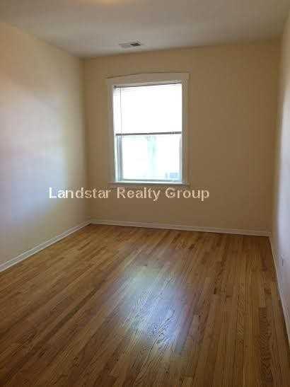3753 West Sunnyside Avenue #1 - Photo 3 of 5