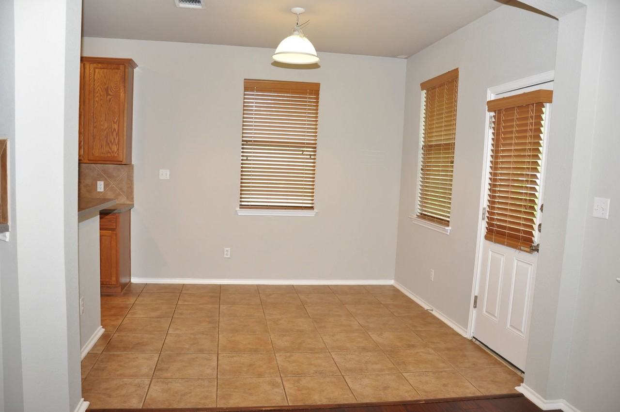 507 Las Colinas Dr - Photo 6 of 25