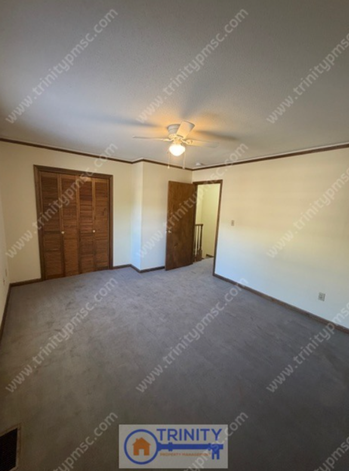 407 Nelson Dr - Photo 4 of 5