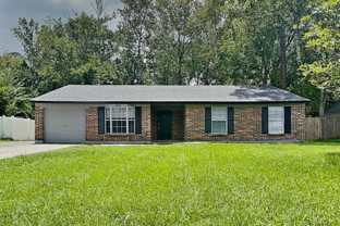 2626 Pinewood Blvd S - Photo 1 of 1