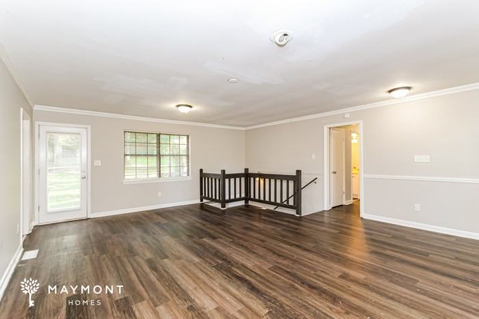 3405 Hilltop Rd Se - Photo 5 of 15