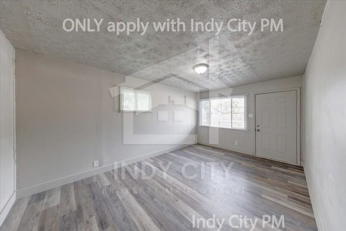3209 E 26th St - Photo 4 of 18