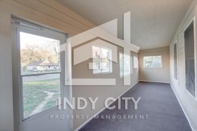 3534 N Parker Ave - Photo 2 of 17