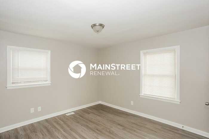 506 Sinclair St - Photo 7 of 17