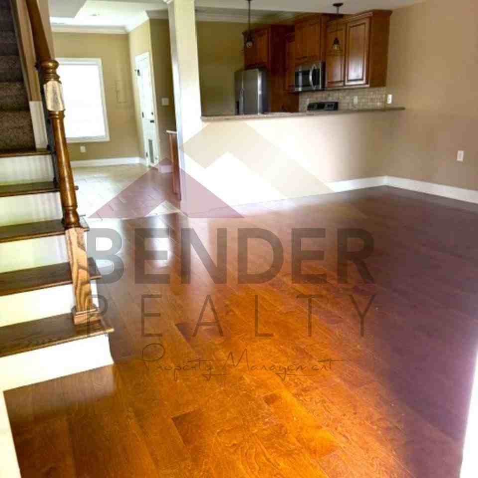 254 Ramsey St Ne - Photo 3 of 11
